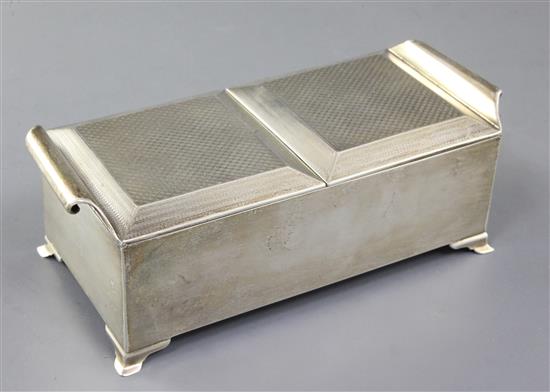 A stylish George V silver double lidded cigarette box, gross 17.5 oz.